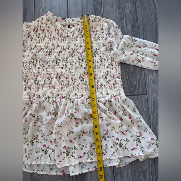 Francesca’s|Mi Ami White Ditsy Floral Smocked Blouse, long sleeve in peplum••NWT - Picture 10 of 10